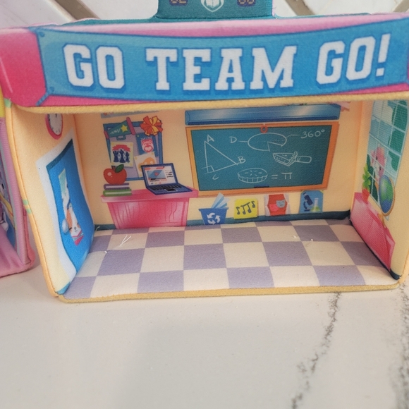 Squishville by Original Squishmallows Sweet Shop and Deluxe Academy Playset - Picture 10 of 11